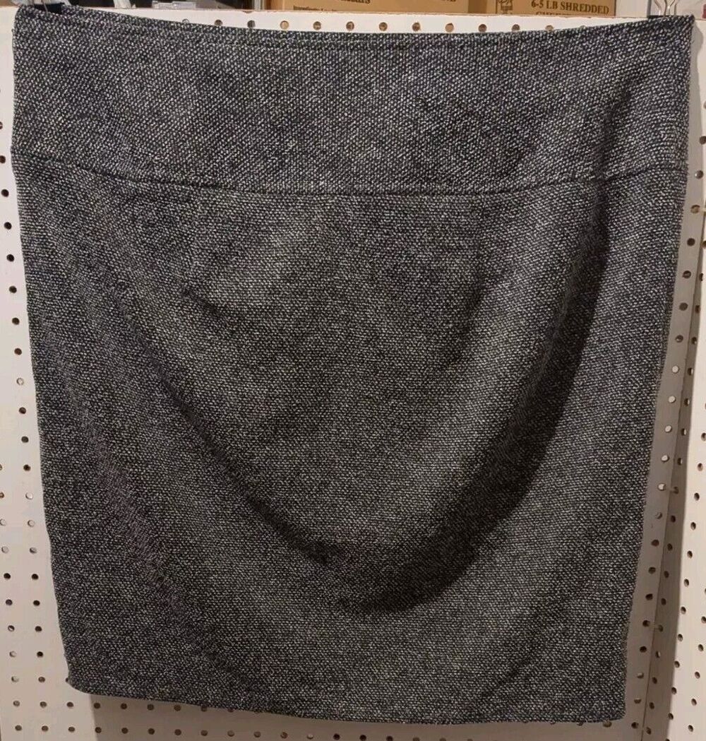Lane Bryant Black Gray Skirt Size 18 Pleated Tulip - Picture 2 of 4